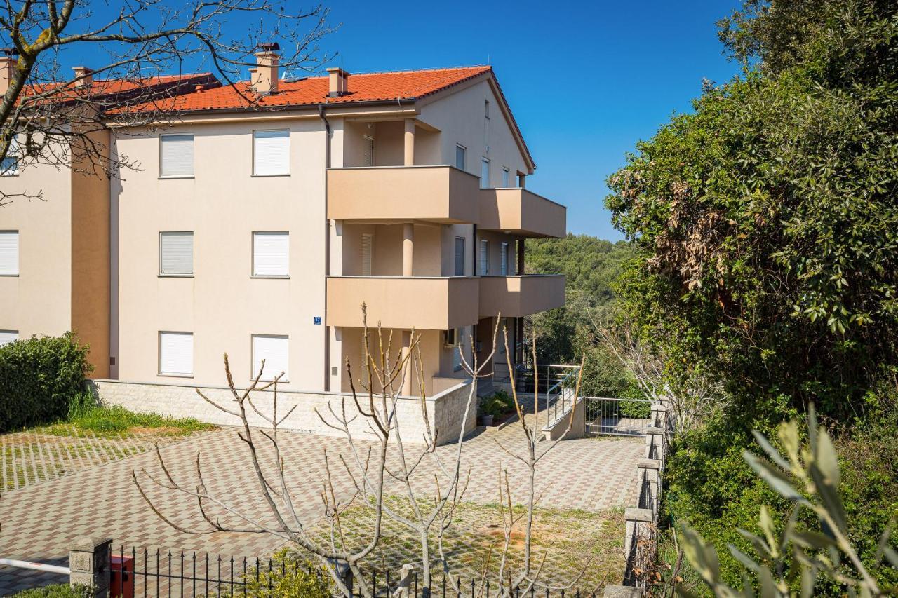 Seaside Apartment Lara Banjole Exterior foto